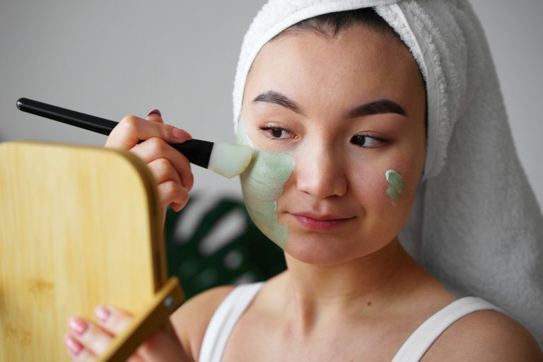 memakai claymask