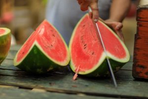 tips memotong semangka